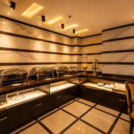Airport La Sapphire Hotel & Restaurant With Free Airport Drop-3